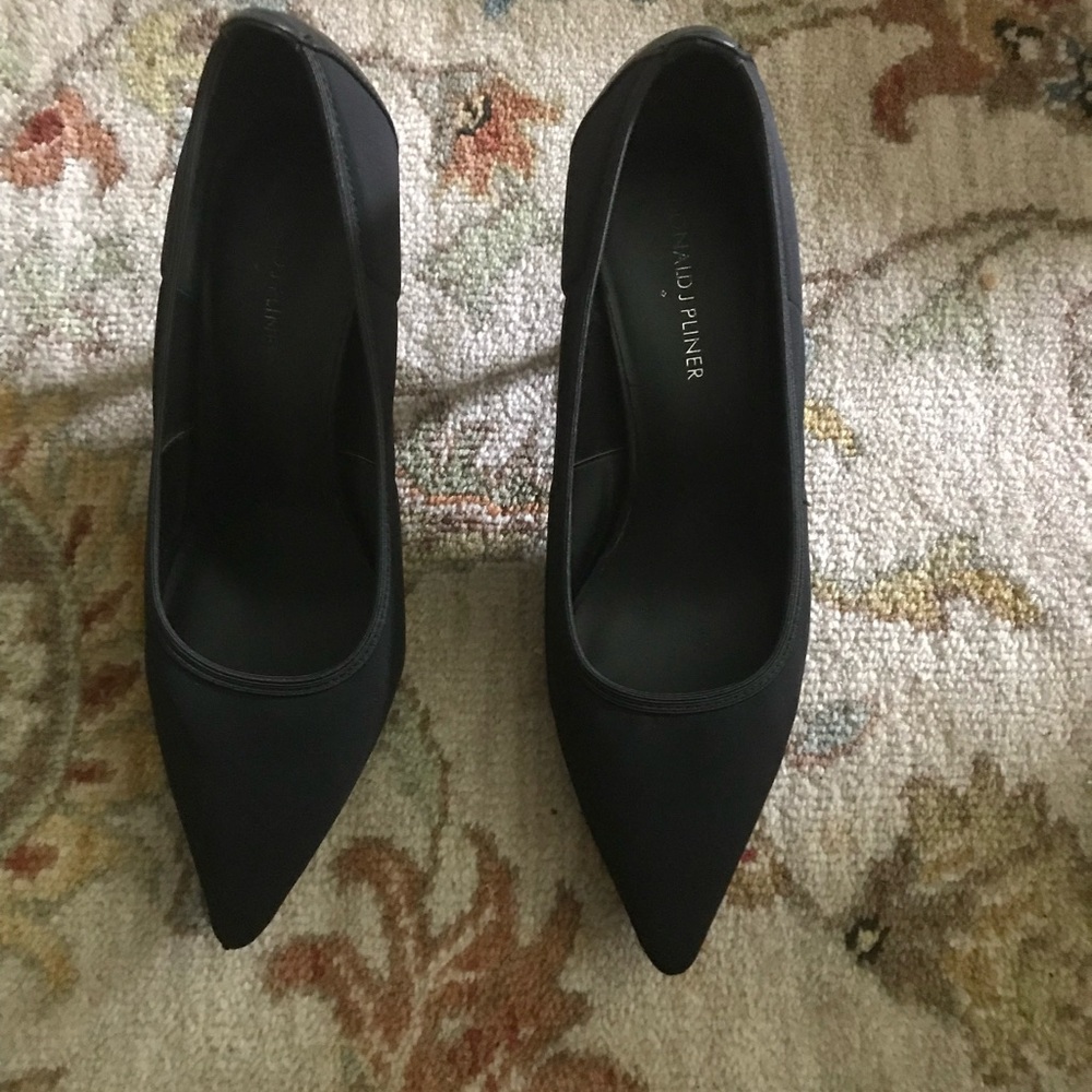 Donald J. Pliner Black Heeled Shoes